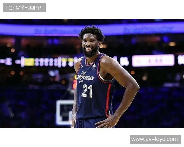 丹尼格林谈恩比德与字母哥实力变化的深刻见解 丹尼格林谈恩比德与字母哥实力变化的深刻见解