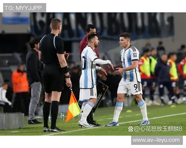 韦尔砍下20分14板展现强大存在感斯波赞其稳定进步表现引人注目 韦尔砍下20分14板展现强大存在感斯波赞其稳定进步表现引人注目